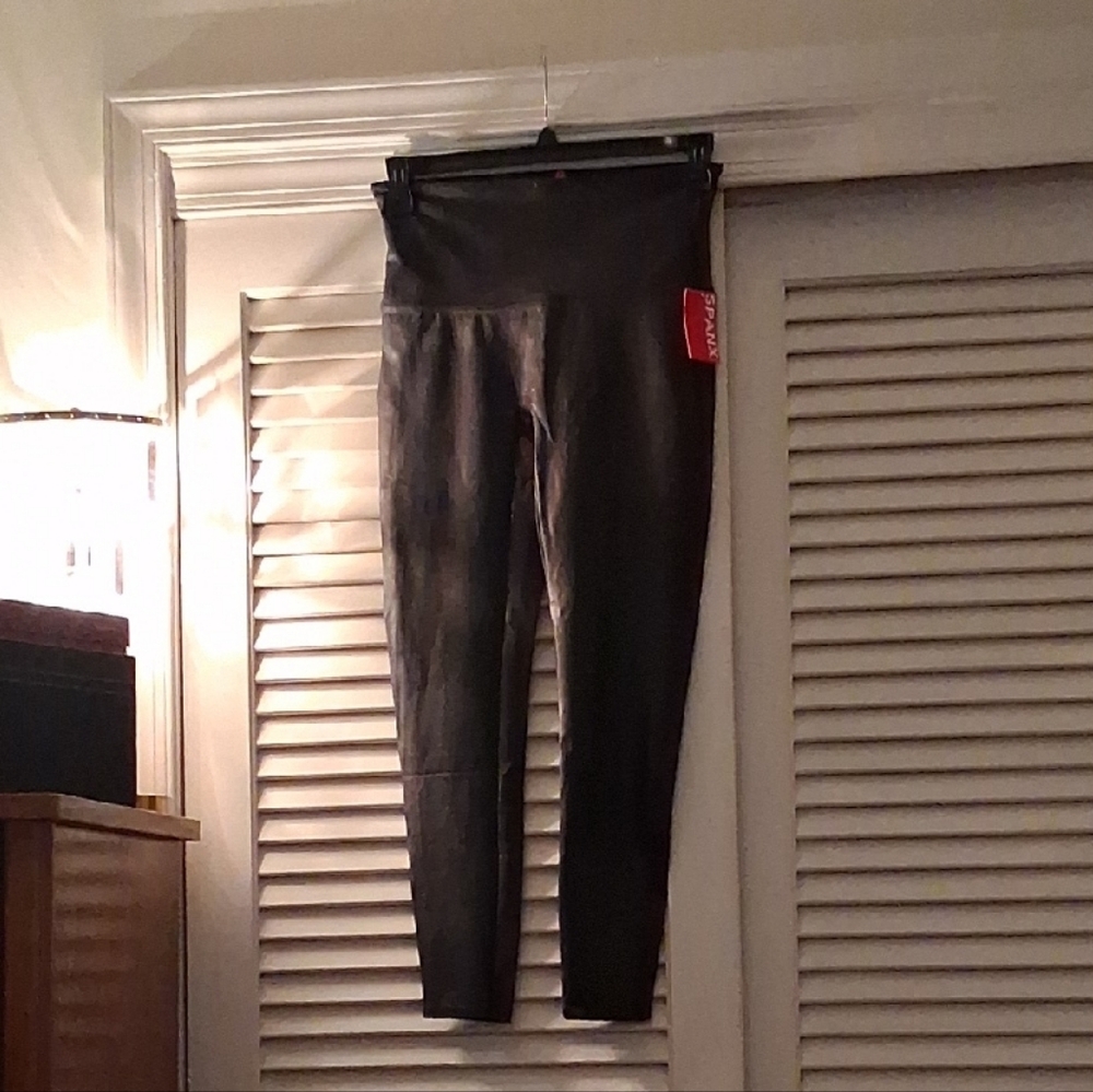 NWT - SPANX Faux Leather Leggings